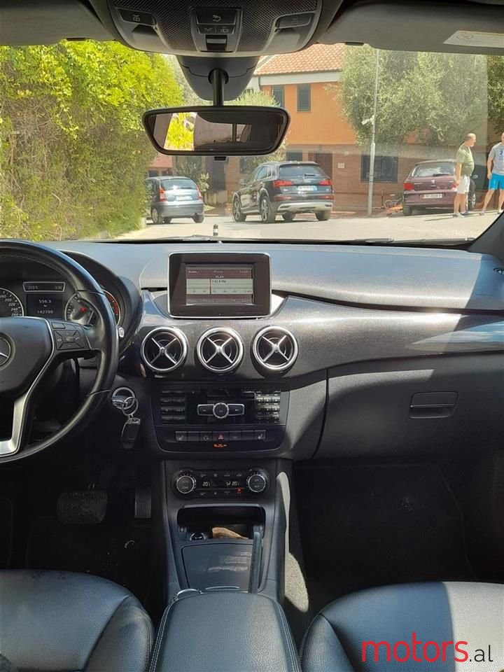 2014' Mercedes-Benz B 200 photo #2