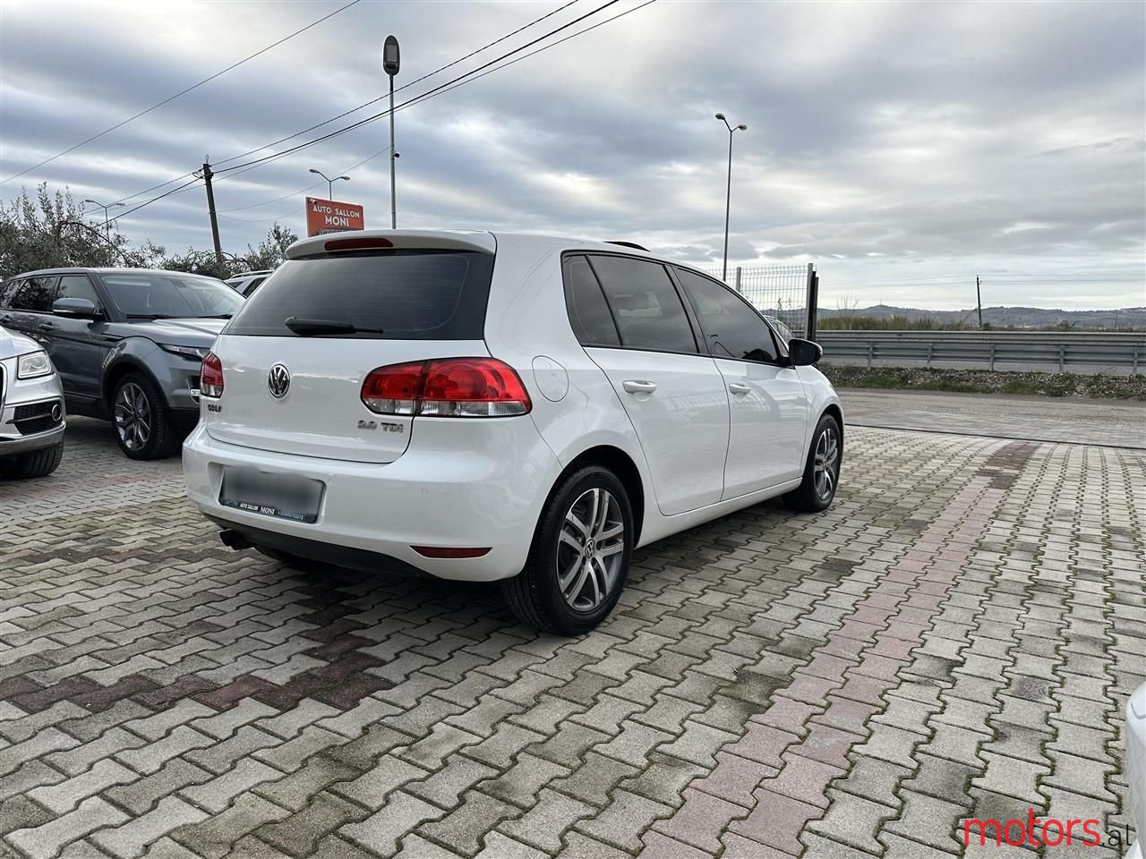 2010' Volkswagen Golf photo #5
