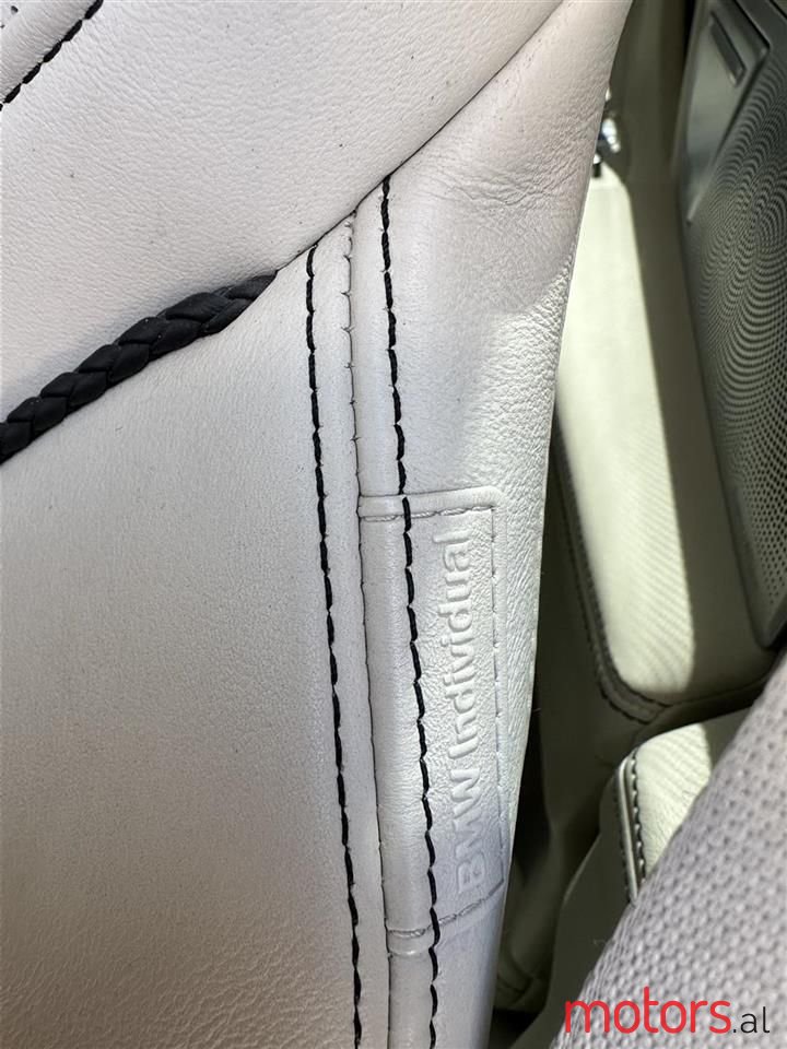 2019' BMW 730 photo #5