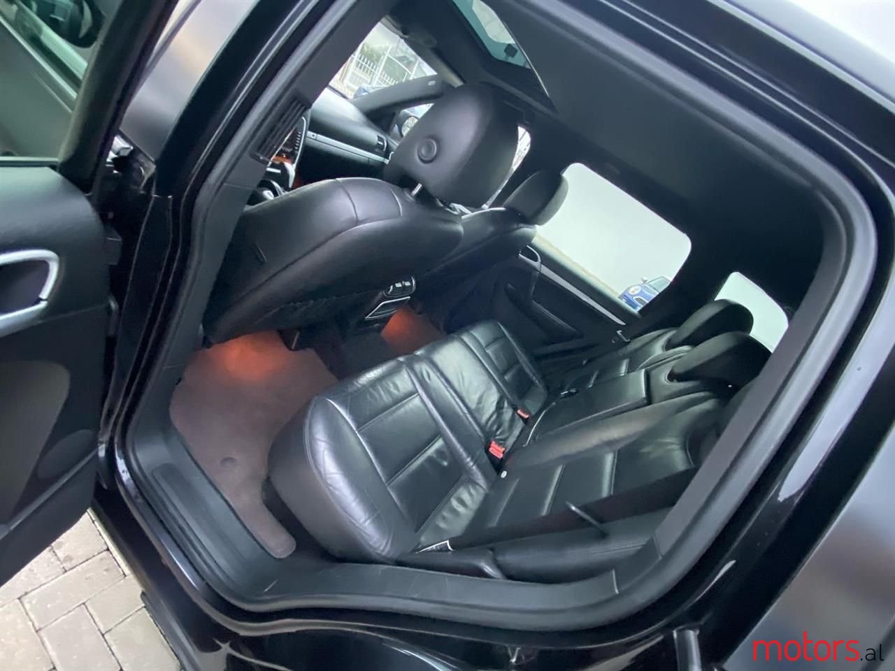 2007' Porsche Cayenne photo #6