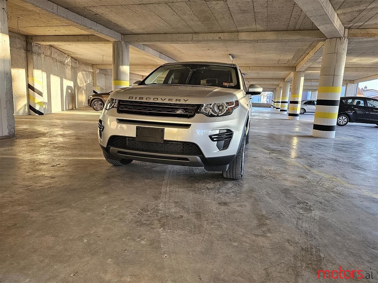 2017' Land Rover Discovery Sport photo #5