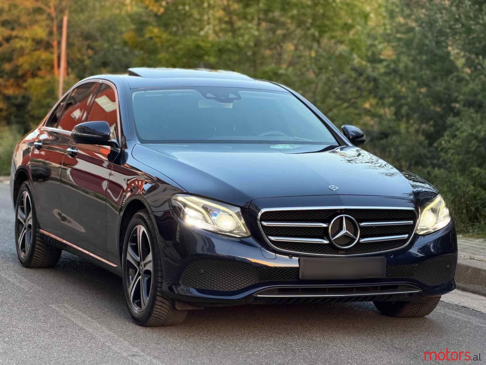 2018' Mercedes-Benz E 220 photo #2