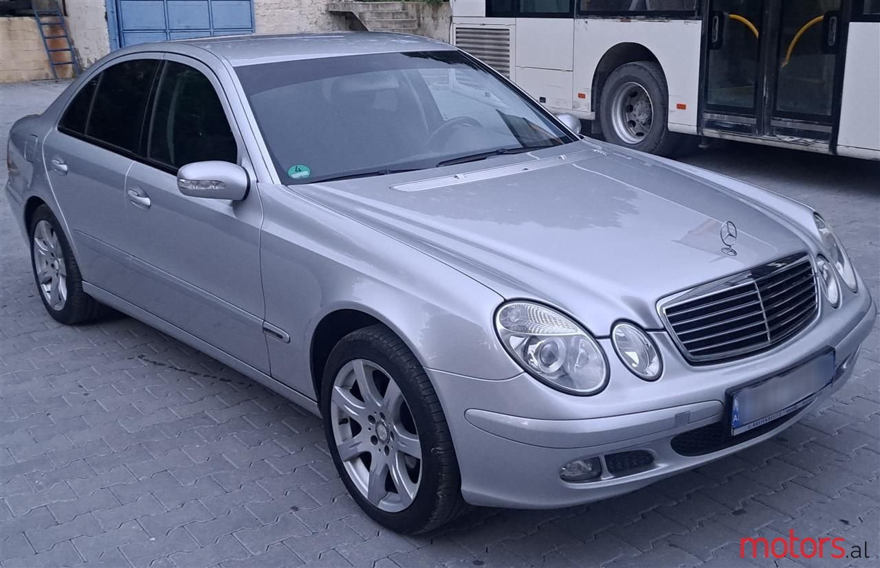 2005' Mercedes-Benz E 200 photo #5