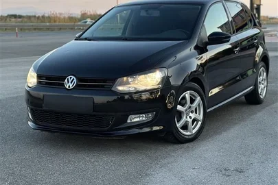 2011' Volkswagen Polo