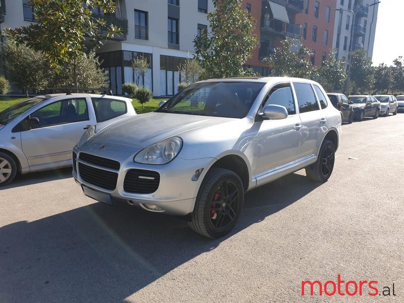 2006' Porsche Cayenne photo #2