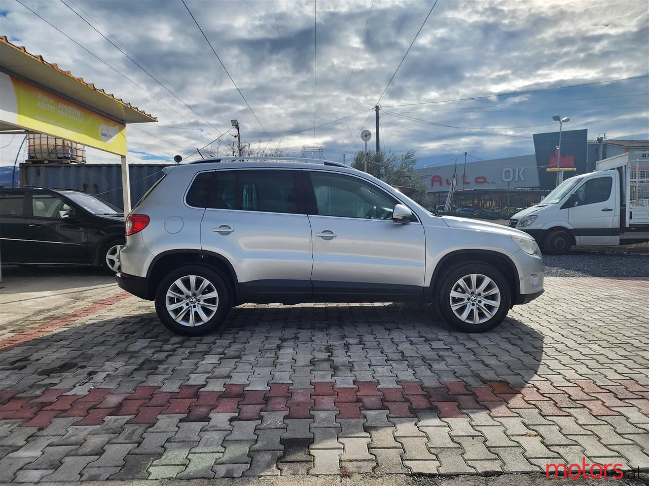 2010' Volkswagen Tiguan photo #3