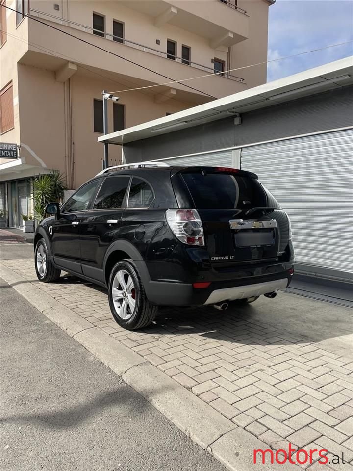 2011' Chevrolet Captiva photo #2