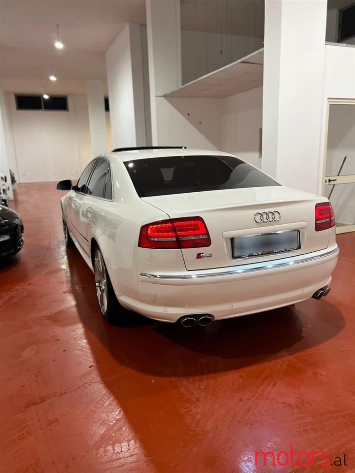2009' Audi S8 photo #4