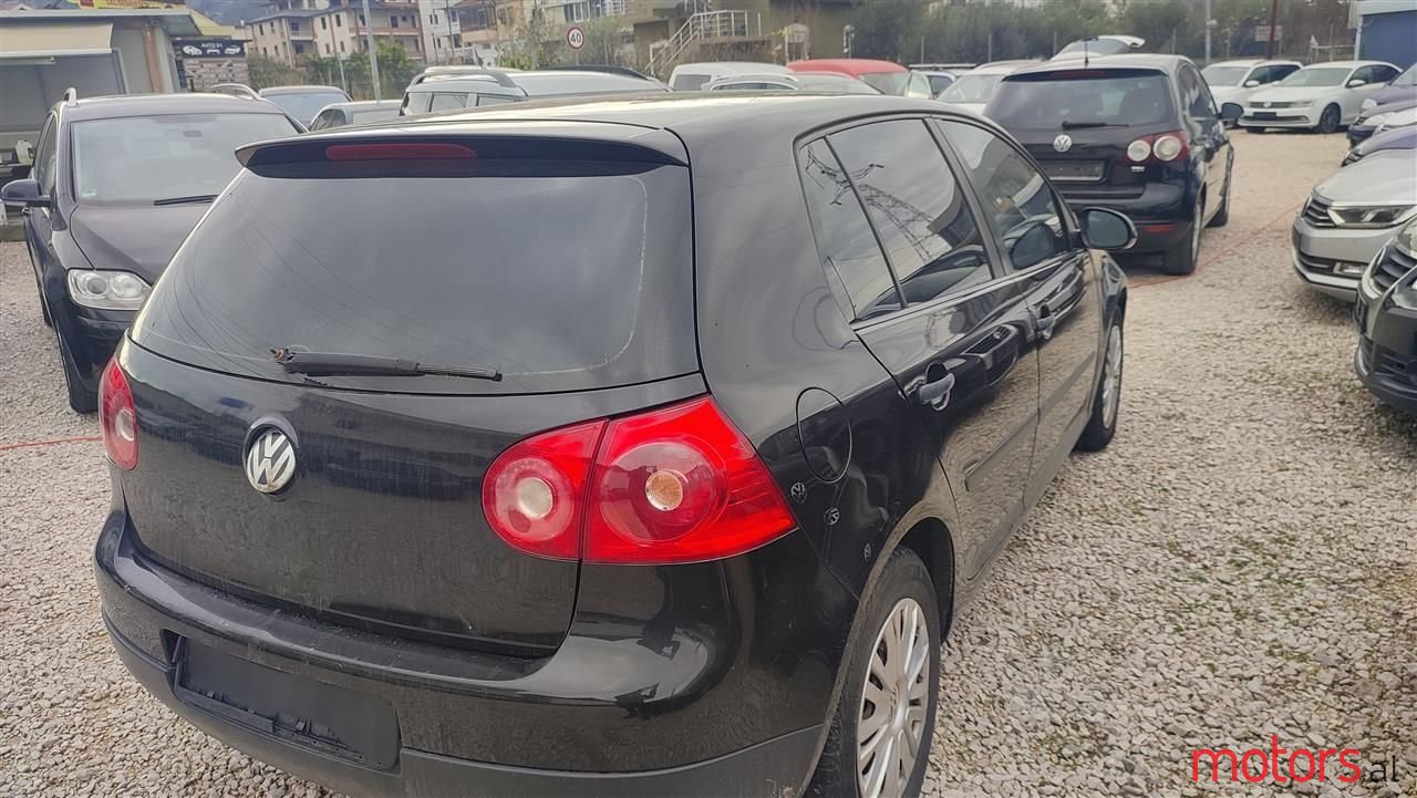 2005' Volkswagen Golf photo #3