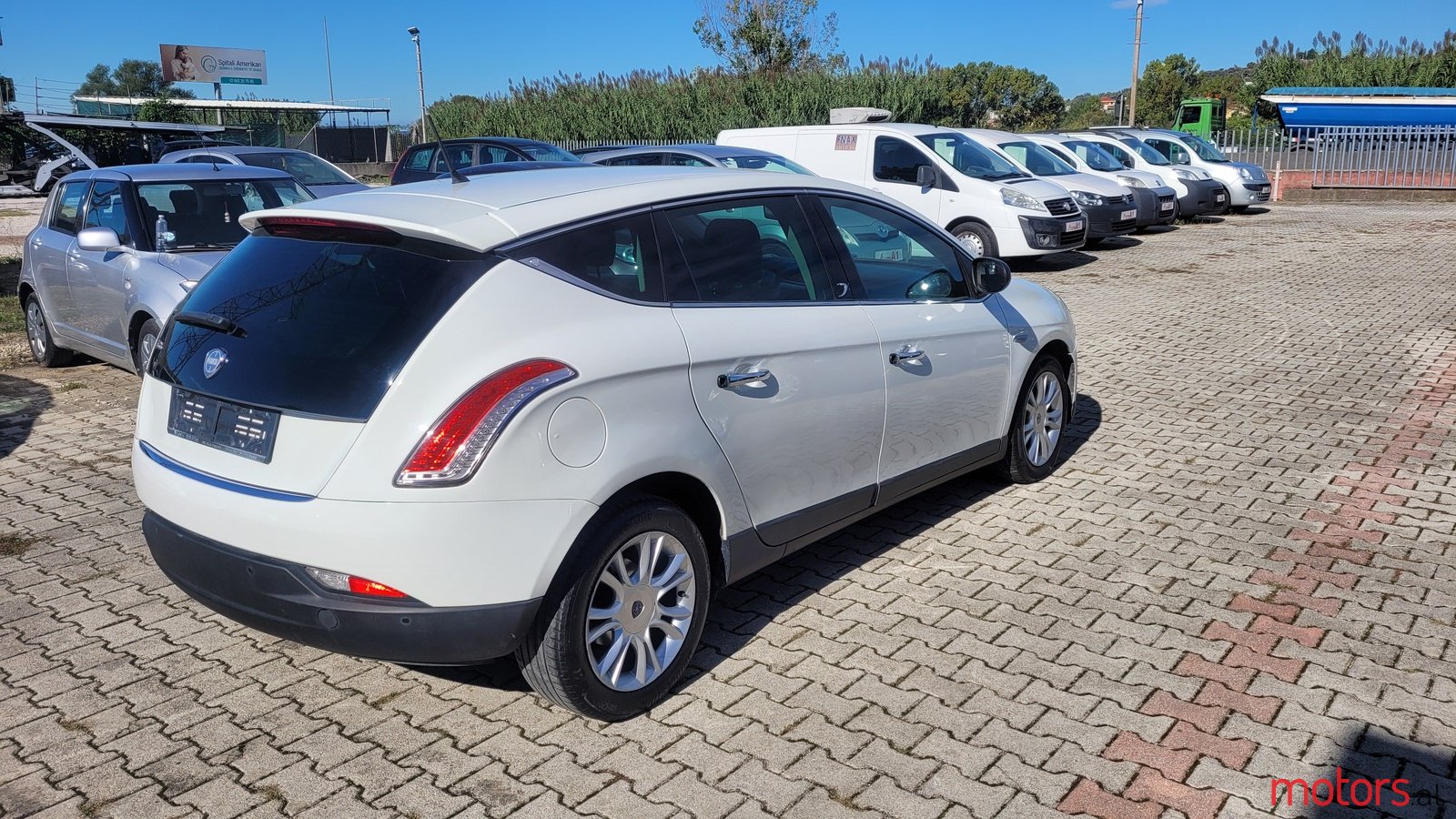 2010' Lancia Delta photo #6