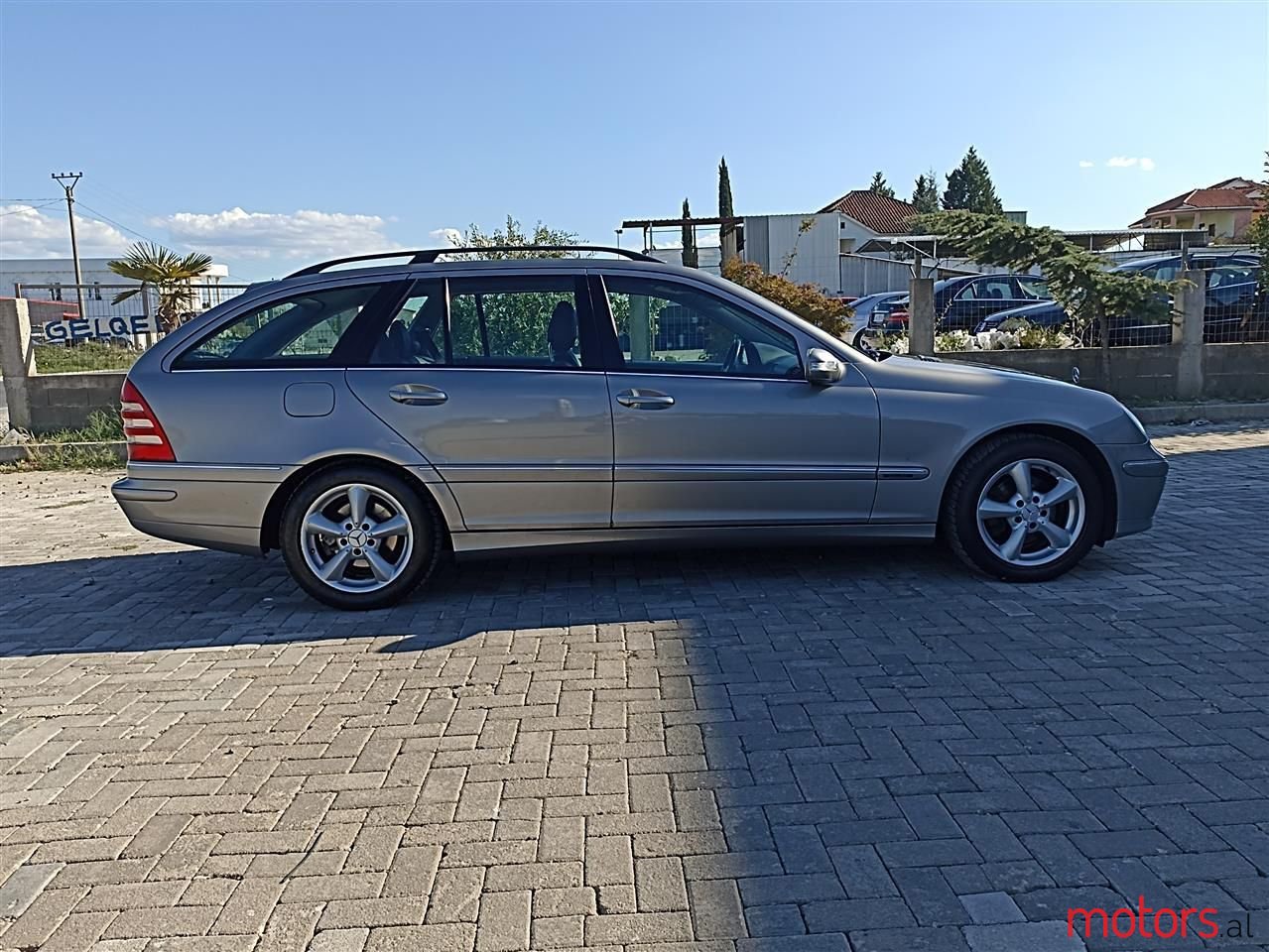 2005' Mercedes-Benz C 220 photo #2