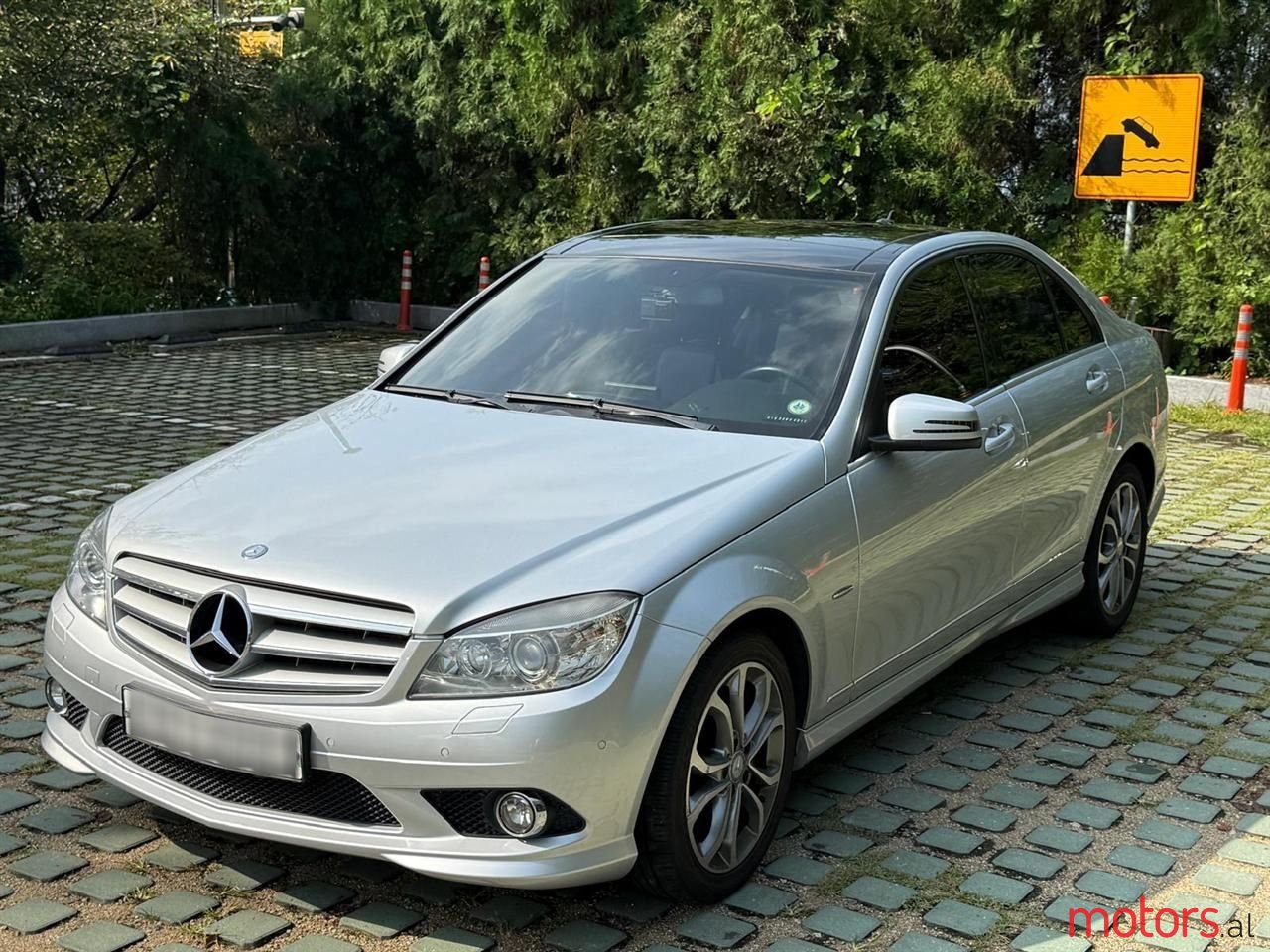 2010' Mercedes-Benz C 200 photo #1