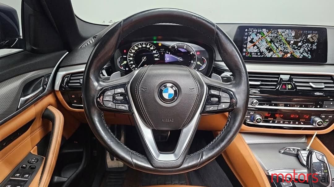 2018' BMW 540 photo #6