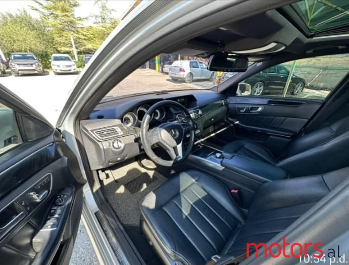 2014' Mercedes-Benz E 220 photo #4