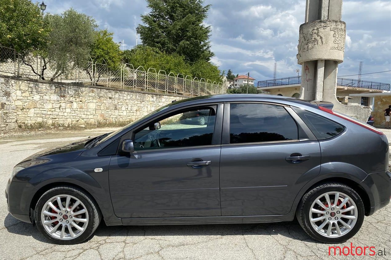 2006' Ford Focus photo #1