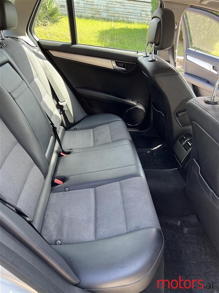 2009' Mercedes-Benz C 220 photo #6