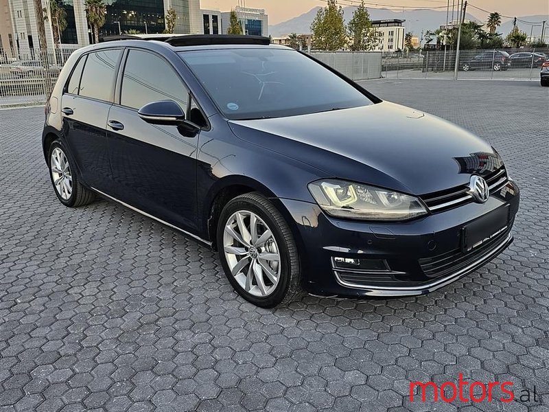 2015' Volkswagen Golf photo #2