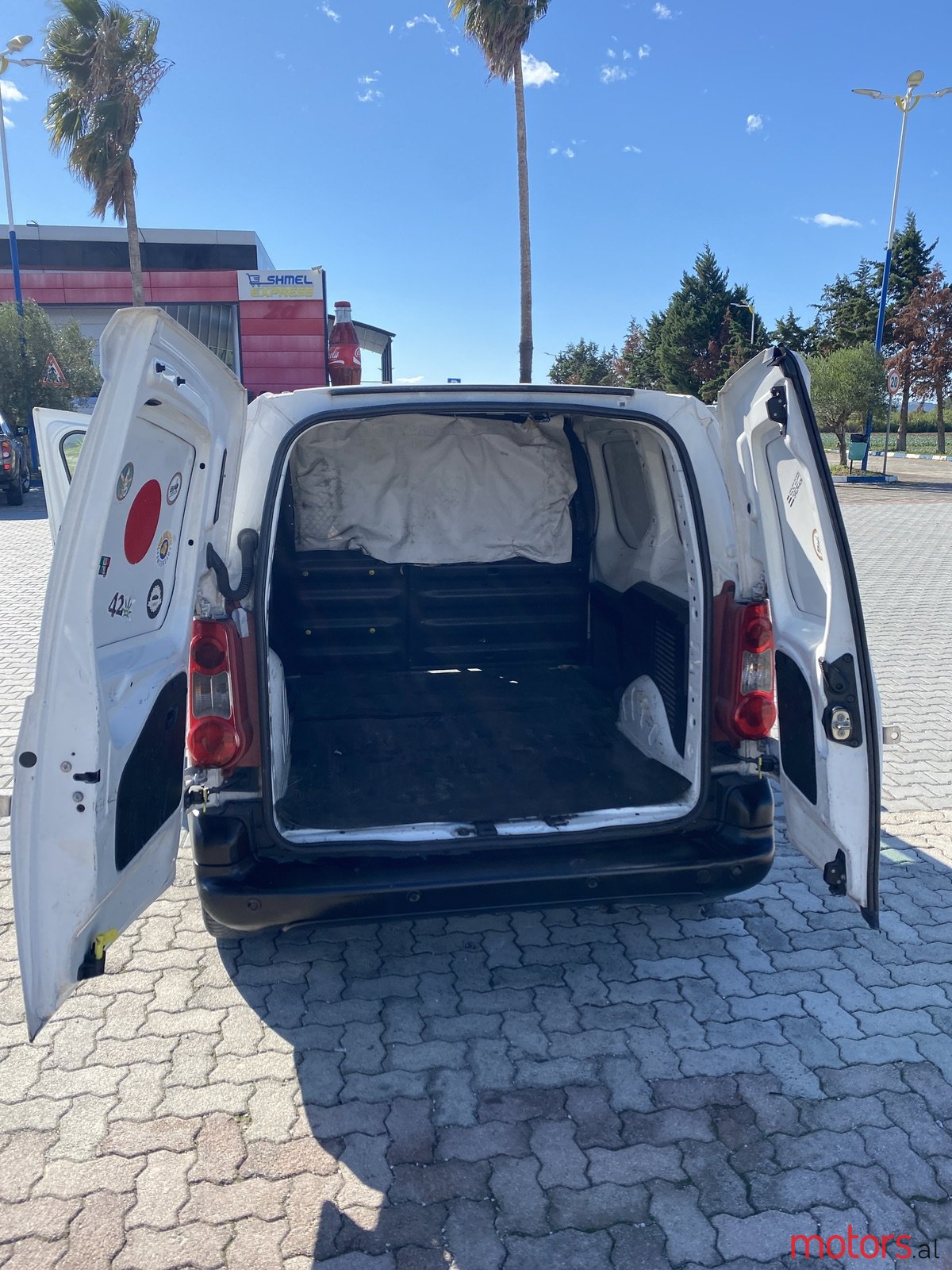 2011' Peugeot Partner me nderrim me makin te vogel photo #6