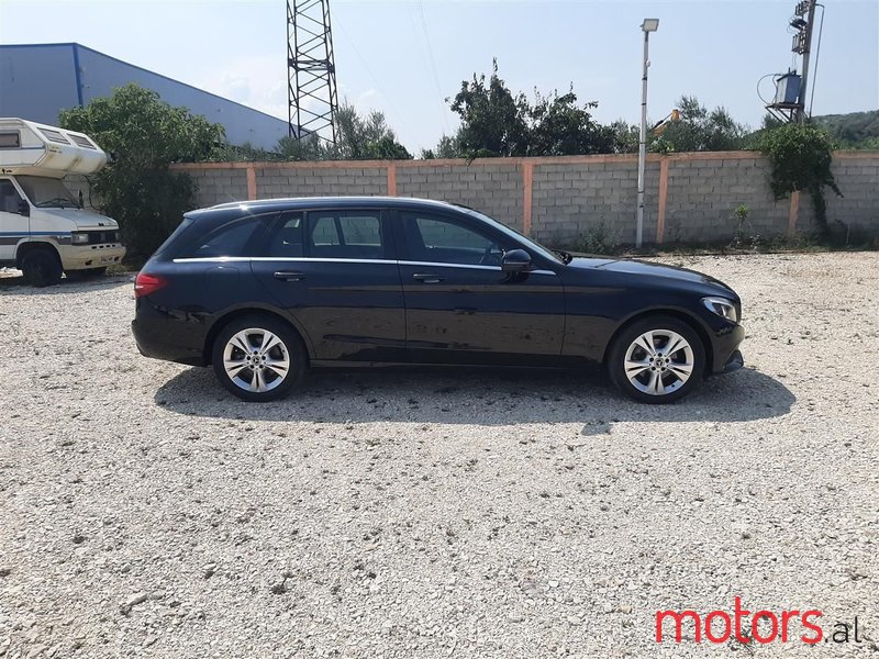 2017' Mercedes-Benz C 220 photo #5