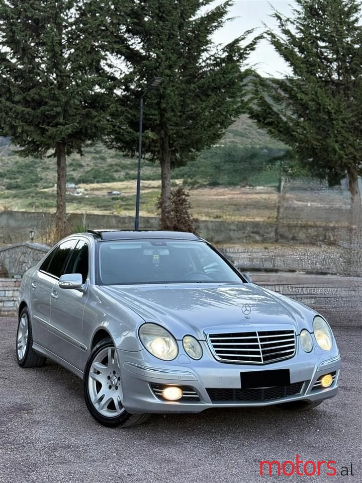 2003' Mercedes-Benz E 270 photo #5