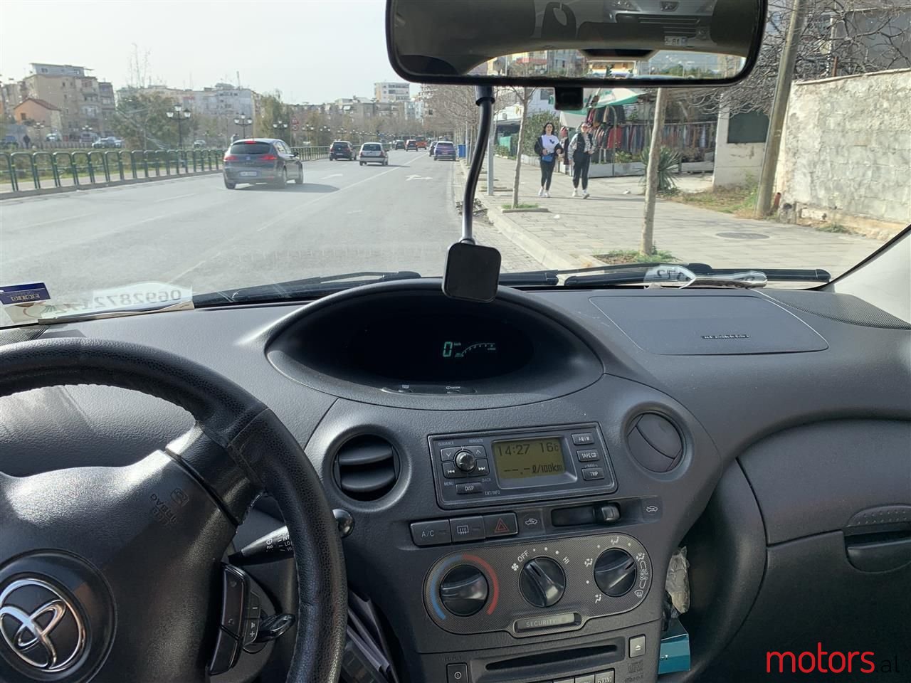 2004' Toyota Yaris photo #5