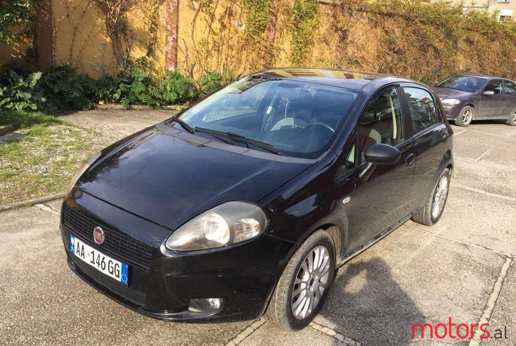 2009' Fiat Grande Punto photo #1