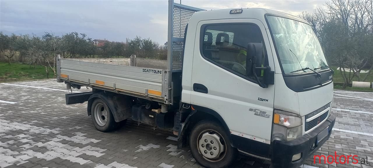 2010' Mitsubishi Canter photo #5