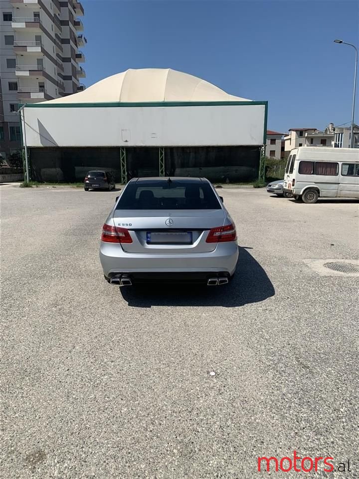 2011' Mercedes-Benz E 55 AMG photo #4