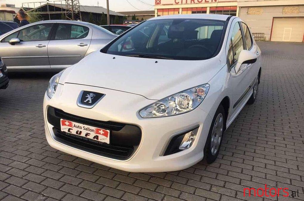 2013' Peugeot 308 photo #2