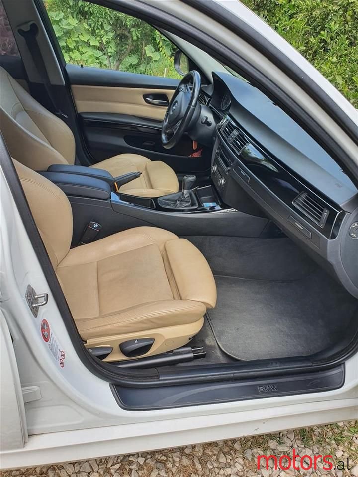 2010' BMW 316 photo #2