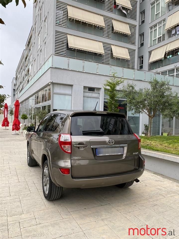 2011' Toyota RAV4 photo #5