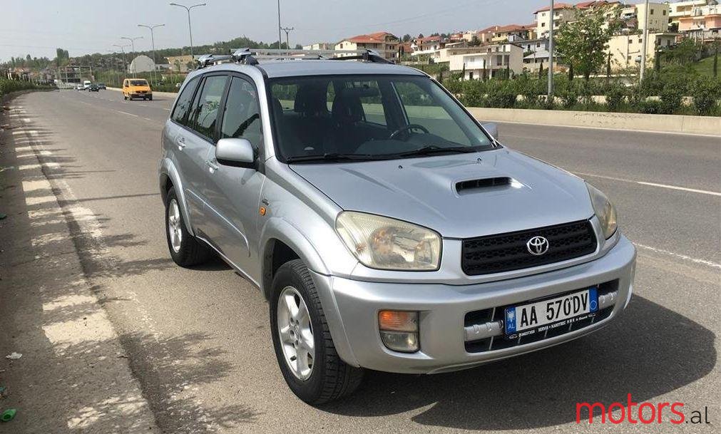 2002' Toyota RAV4 photo #1