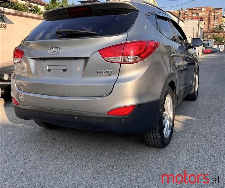 2010' Hyundai Tucson photo #4