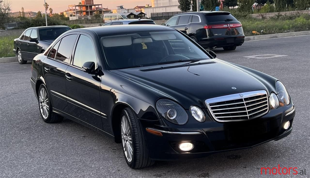 2008' Mercedes-Benz E 200 photo #3