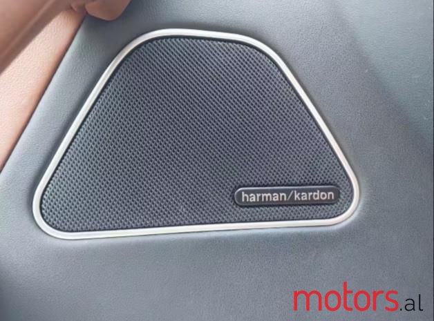 2018' Maserati Levante photo #6