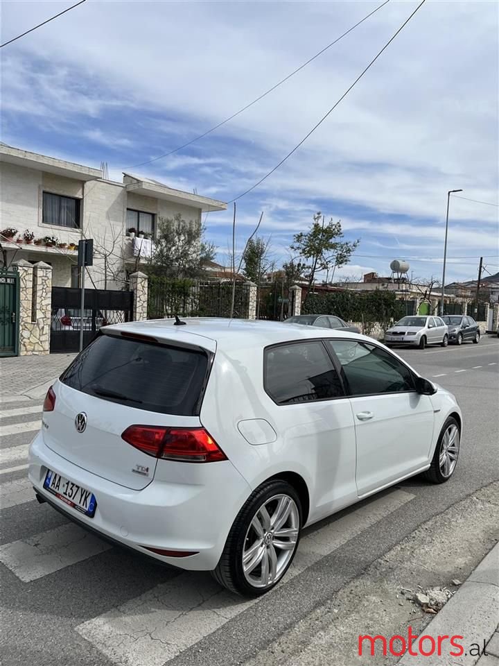 2013' Volkswagen Golf photo #2
