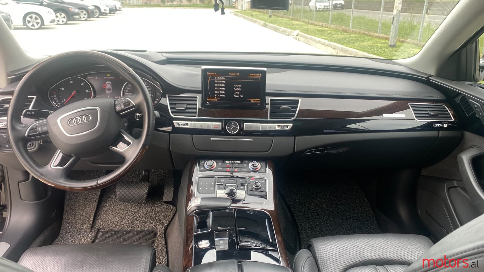 2015' Audi A8 photo #5