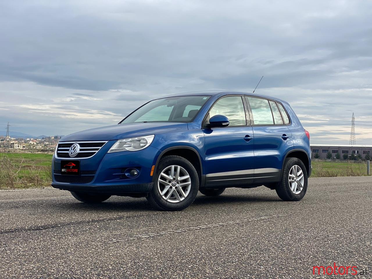 2009' Volkswagen Tiguan photo #2