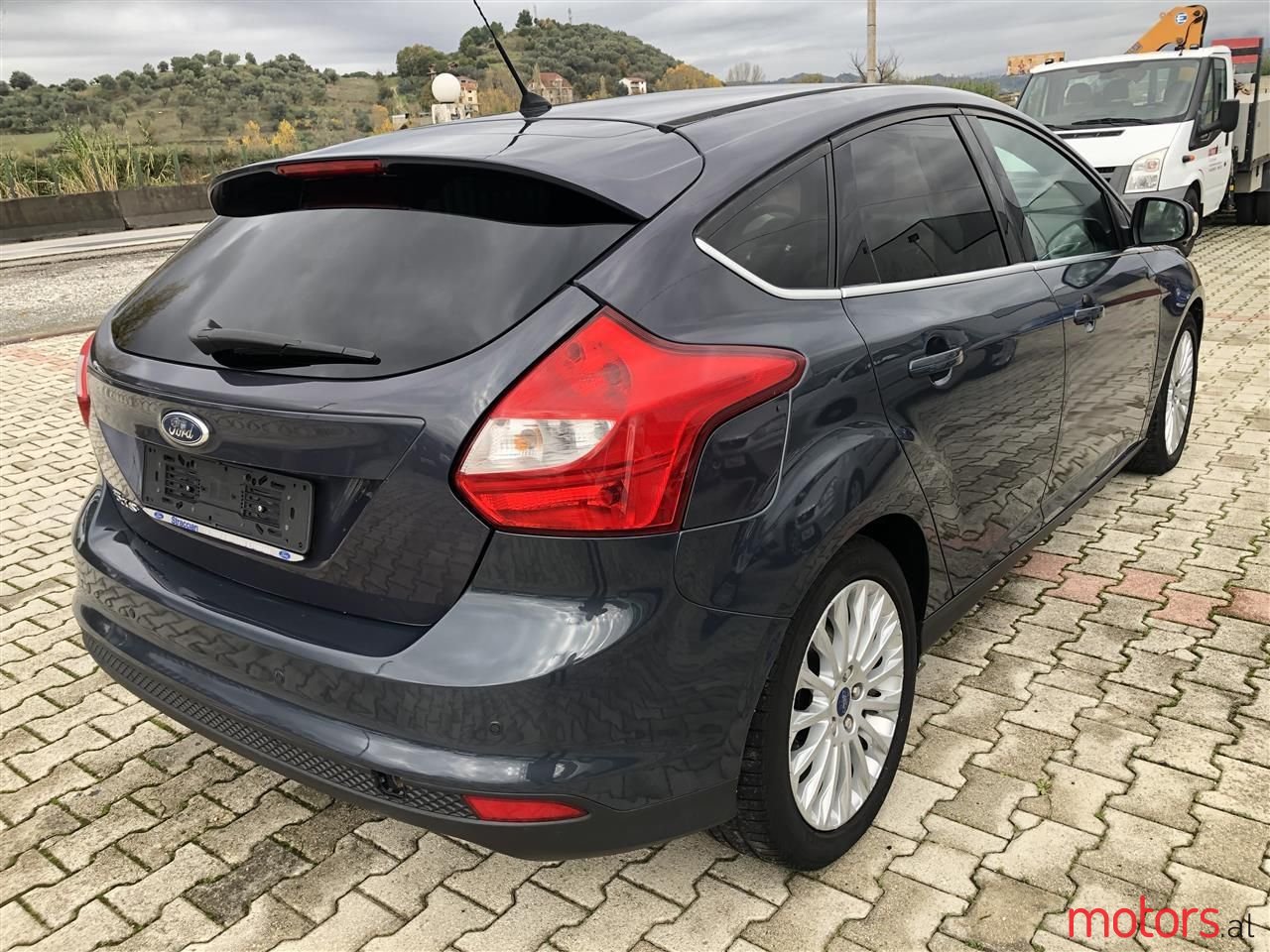 2012' Ford Focus photo #5