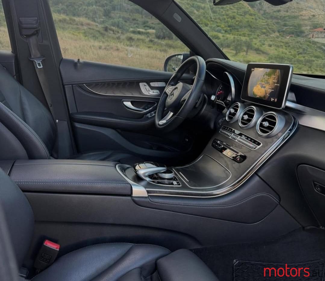 2018' Mercedes-Benz GLC 220 photo #4