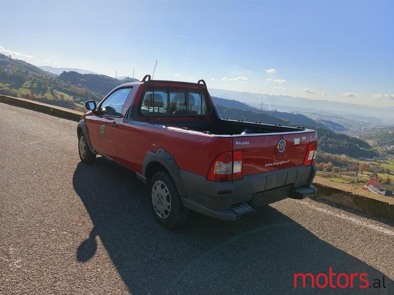 2014' Fiat Strada photo #2