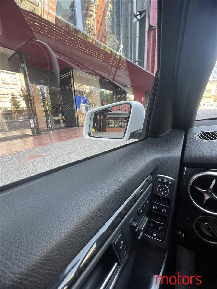 2015' Mercedes-Benz GLK 250 photo #5