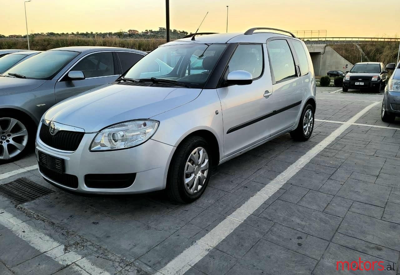 2009' Skoda Roomster photo #1