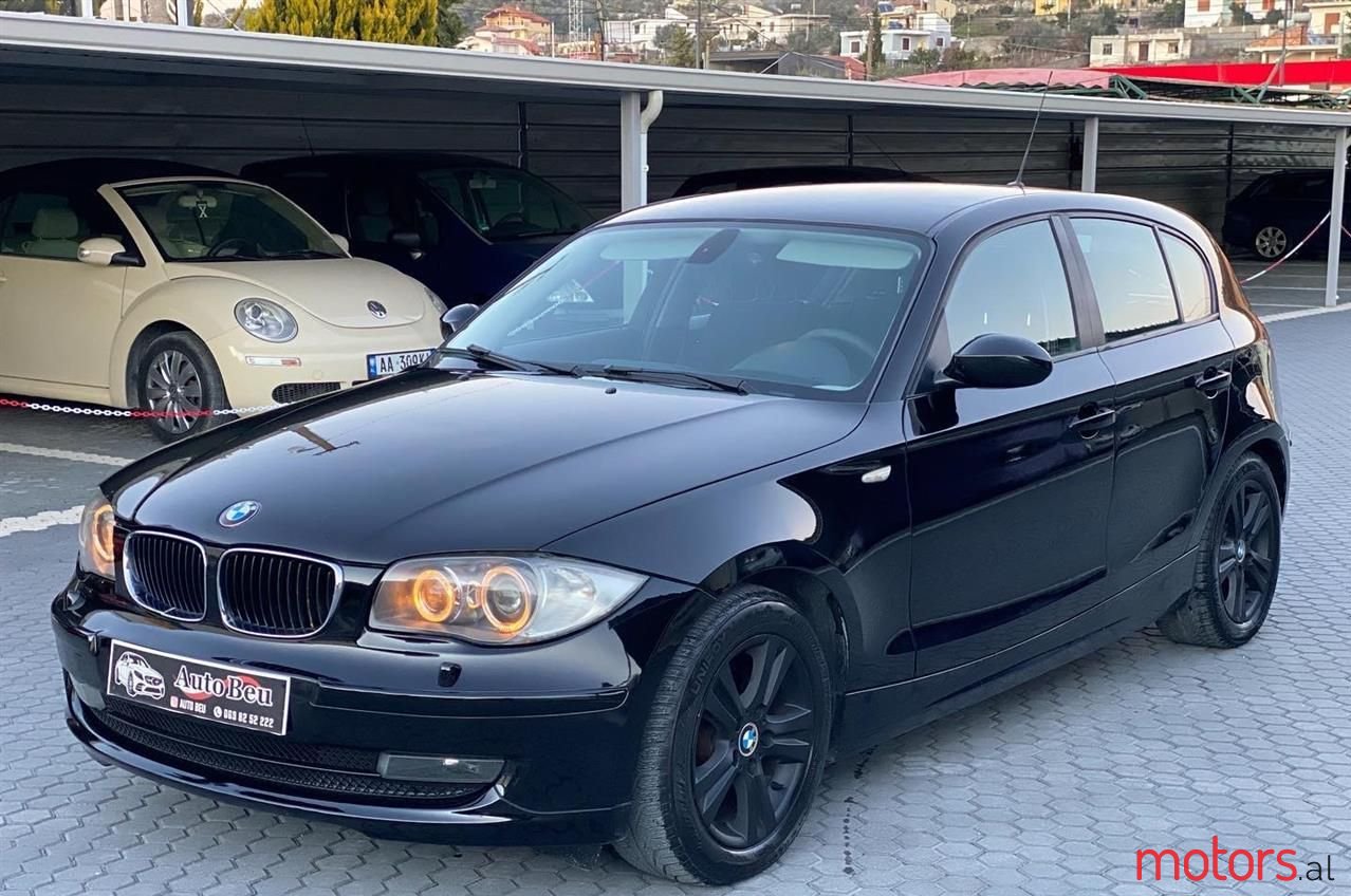 2008' BMW 120 photo #1