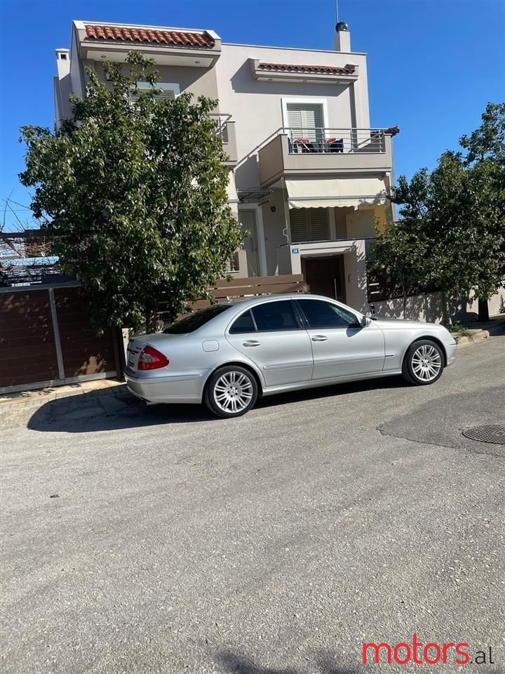 2008' Mercedes-Benz 320 photo #2