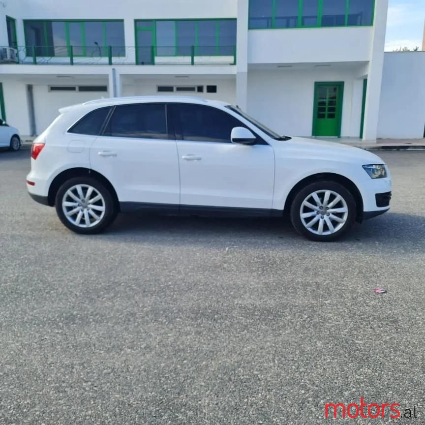 2010' Audi Q5 photo #4