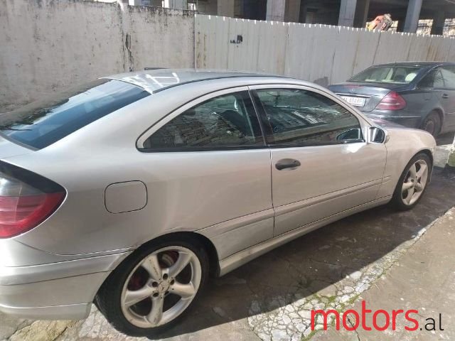 2001' Mercedes-Benz E-Class photo #2