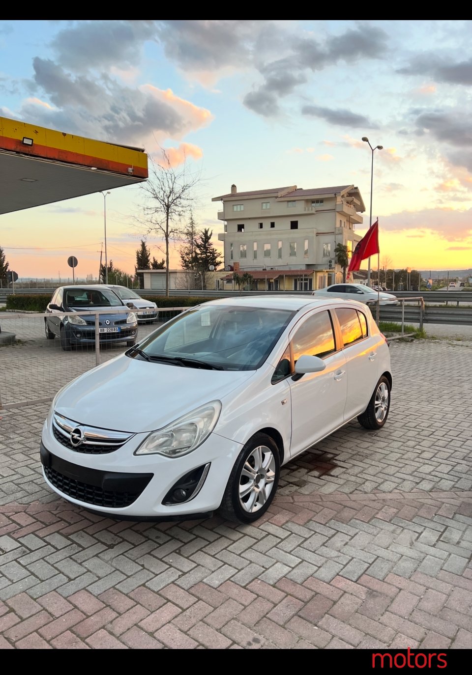 2013' Opel Corsa photo #1