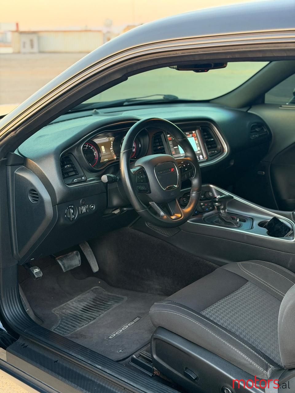 2017' Dodge Challenger photo #6