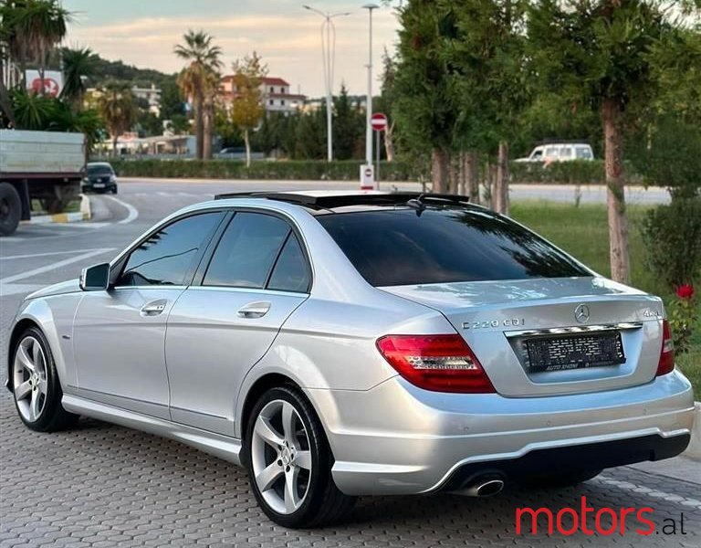 2014' Mercedes-Benz C 220 photo #3